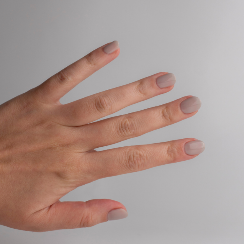 1948 NUANCE NAIL COLOR.