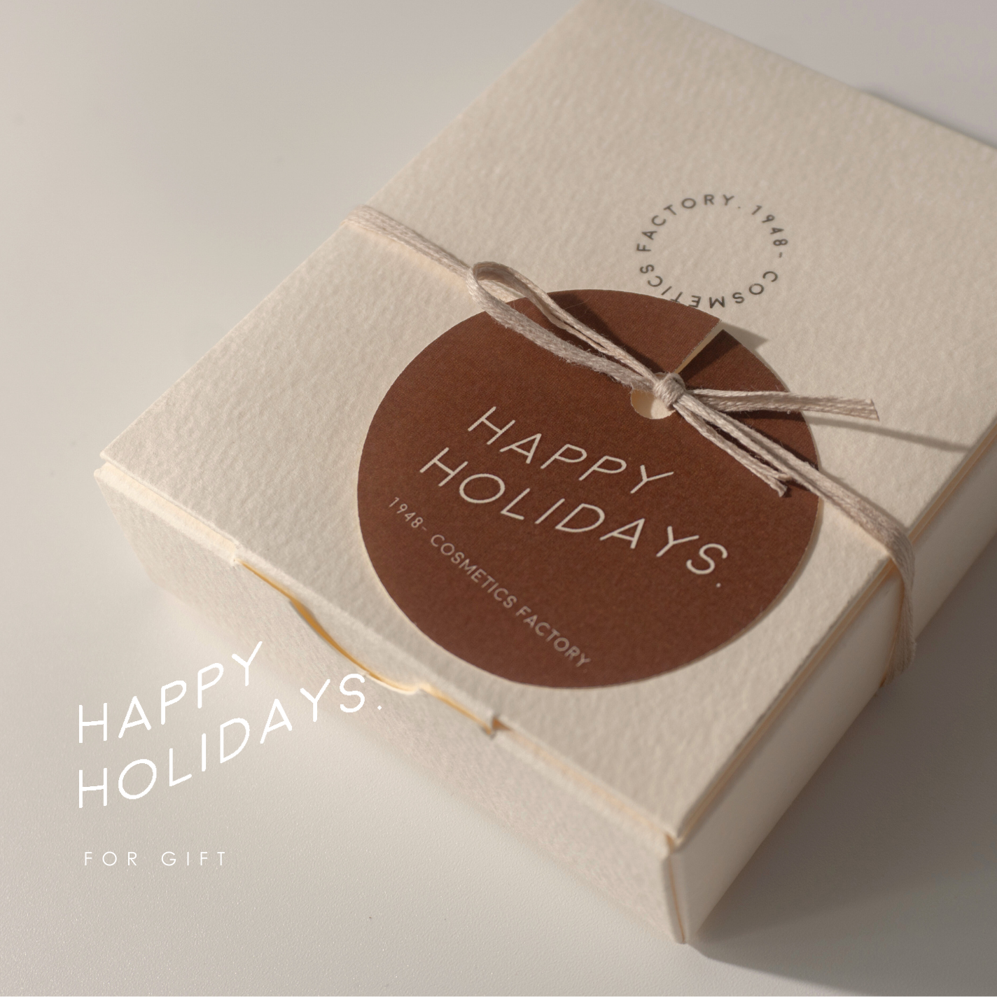 【HOLIDAY限定】ギフトラッピングＢＯＸ（ネイルカラー・ネイルオイル）