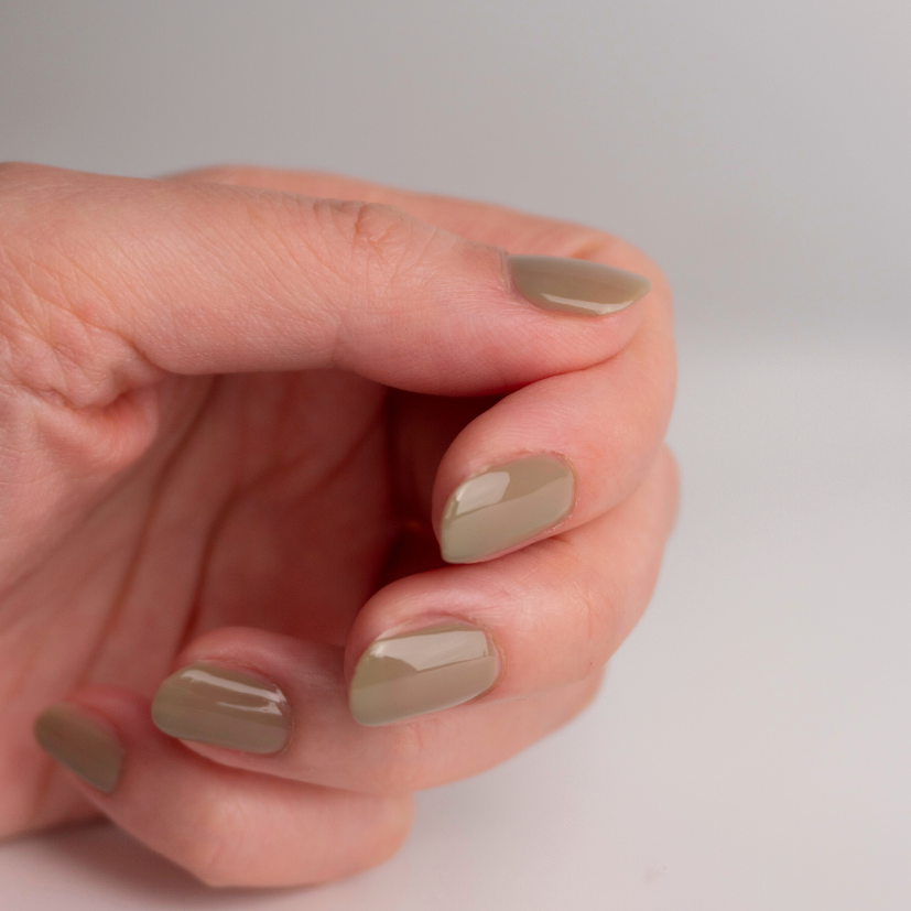 イチキューヨンハチニュアンスネイルカラー 02 ARTICHOKE