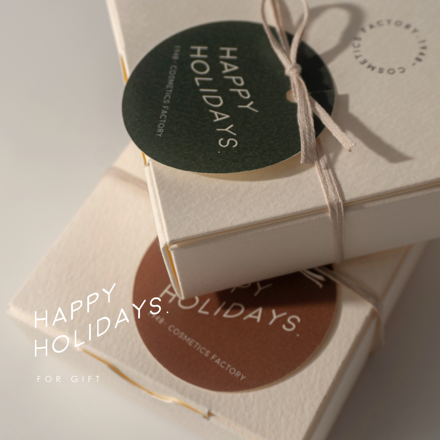 【HOLIDAY限定】ギフトラッピングＢＯＸ（ネイルカラー・ネイルオイル）