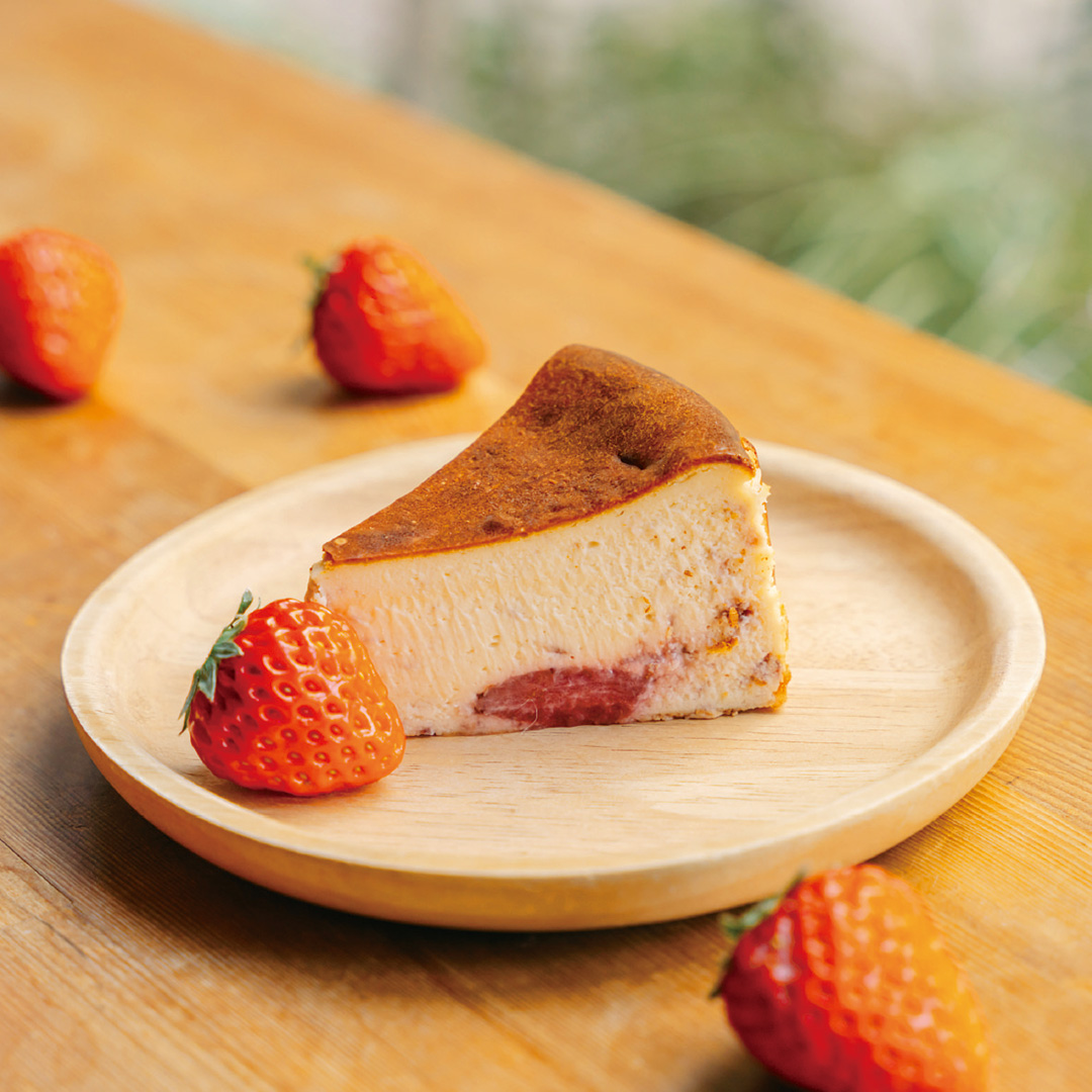トン・ガリアーノ｜ピザ全種楽しむ＋自家製 苺バスクチーズケーキセット【全８品】