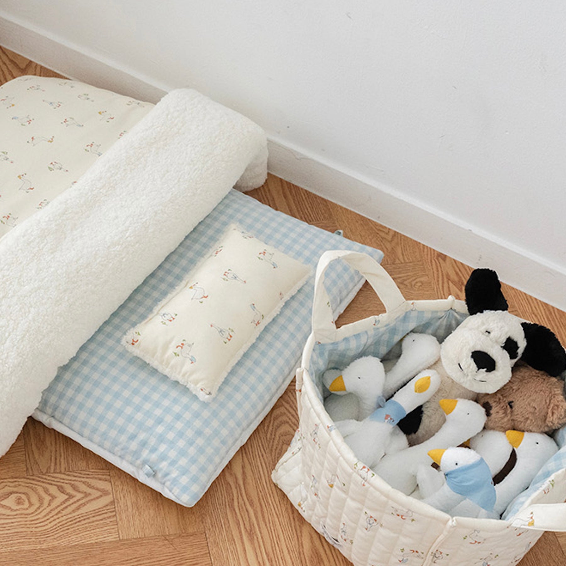 ※お取り寄せ商品【noutti】Duck Toy Basket（Ivory / Sky Blue）