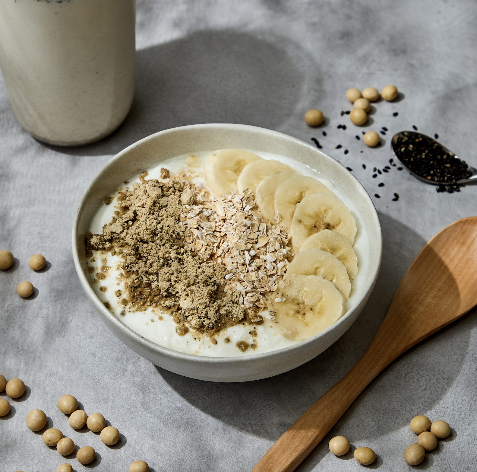 たんぱく和シェイク 【黒ごまきなこ味】 内容量：300g/1袋