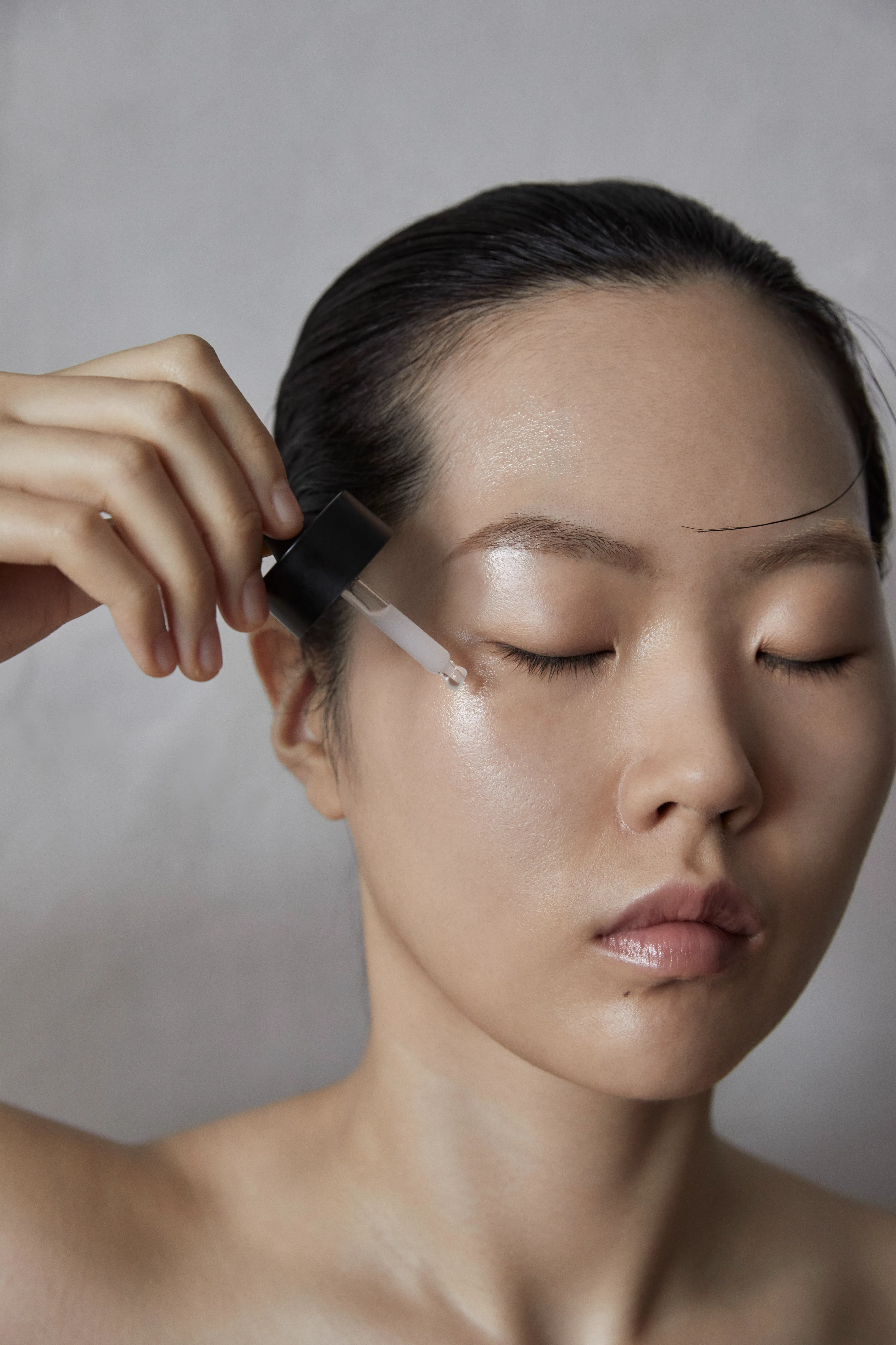 美容液の使用イメージ
