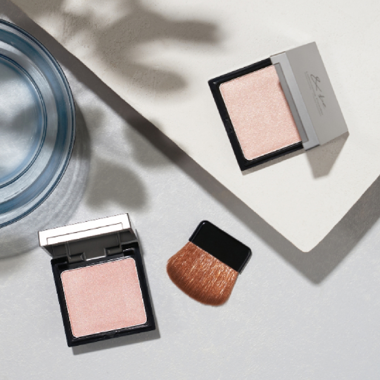 フェイスパウダー htm 毛穴カバー＆メイクくずれを抑えるフェイスパウダーからトーンアップ