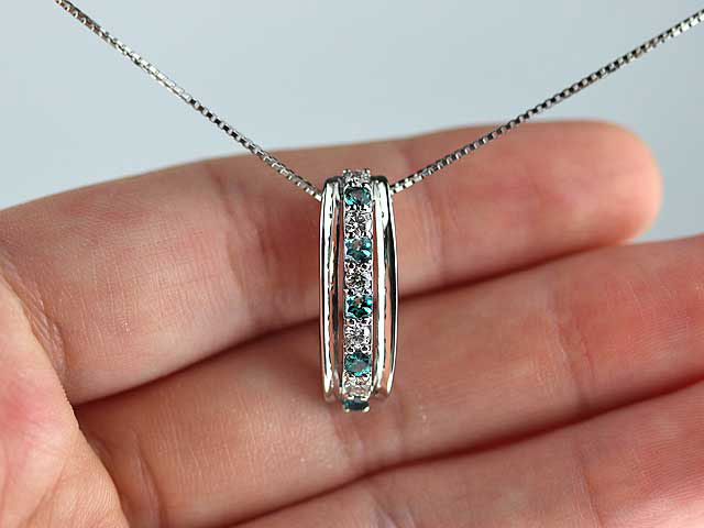 愛する喜び　ネックレス　アレキサンドライト　0.29ct   ダイヤモンド0.24ct   094　鑑別メモ付