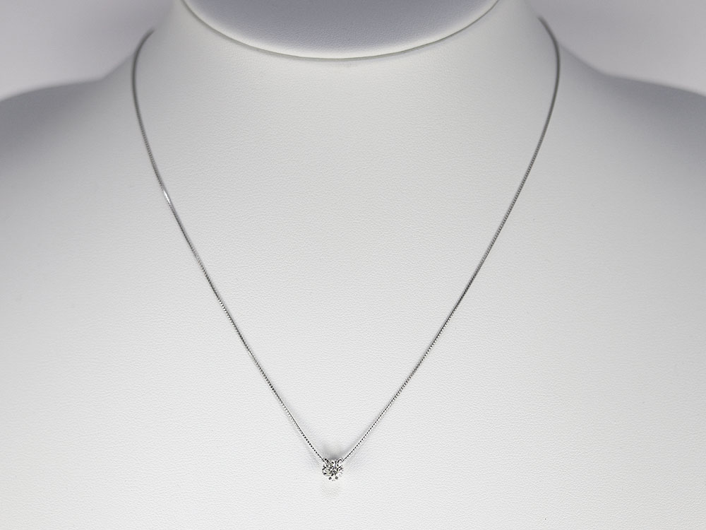 心をつかむ　天然ベリーライトイエローダイヤモンド0.572ct   ペンダントPT950　ネックレスPT850 付き 鑑定書付 c