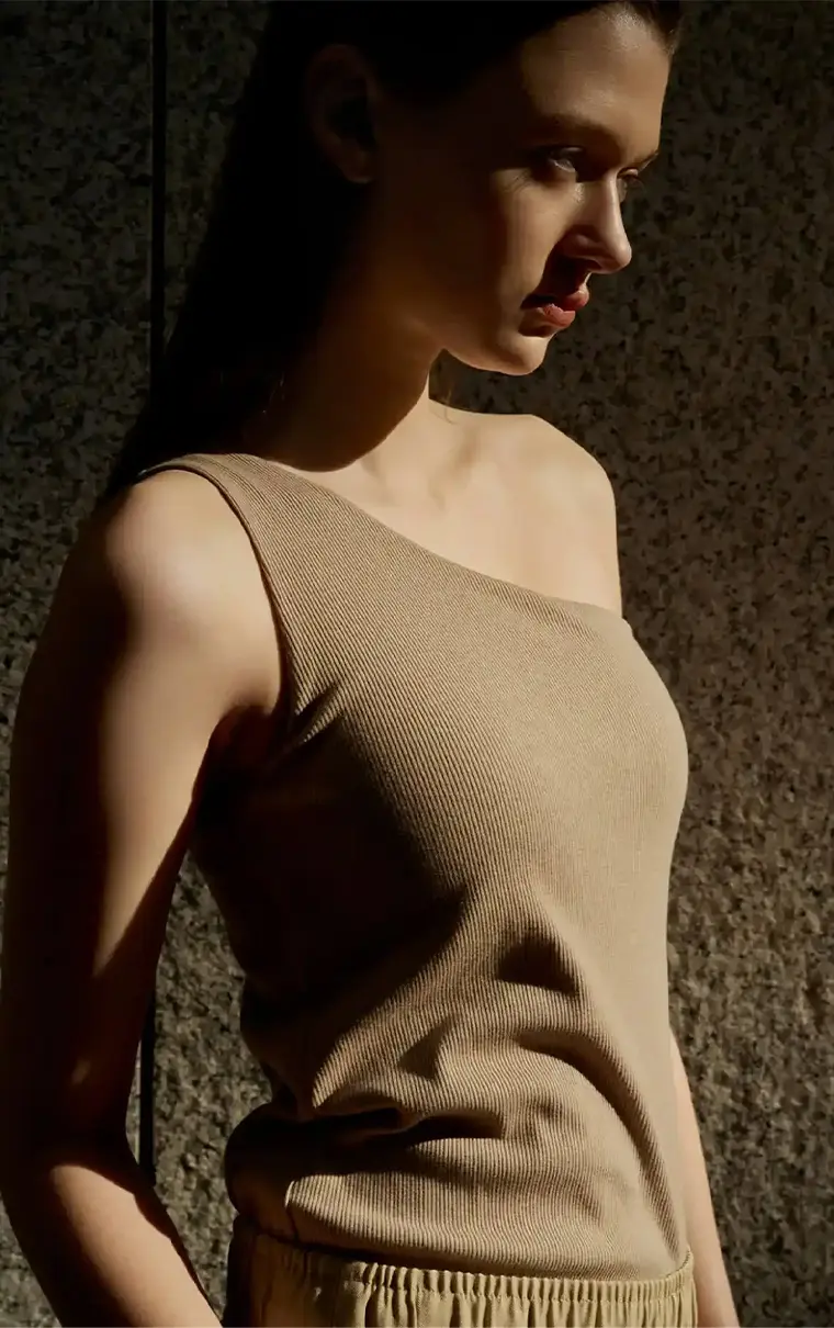 ASYMMETRY model画像1