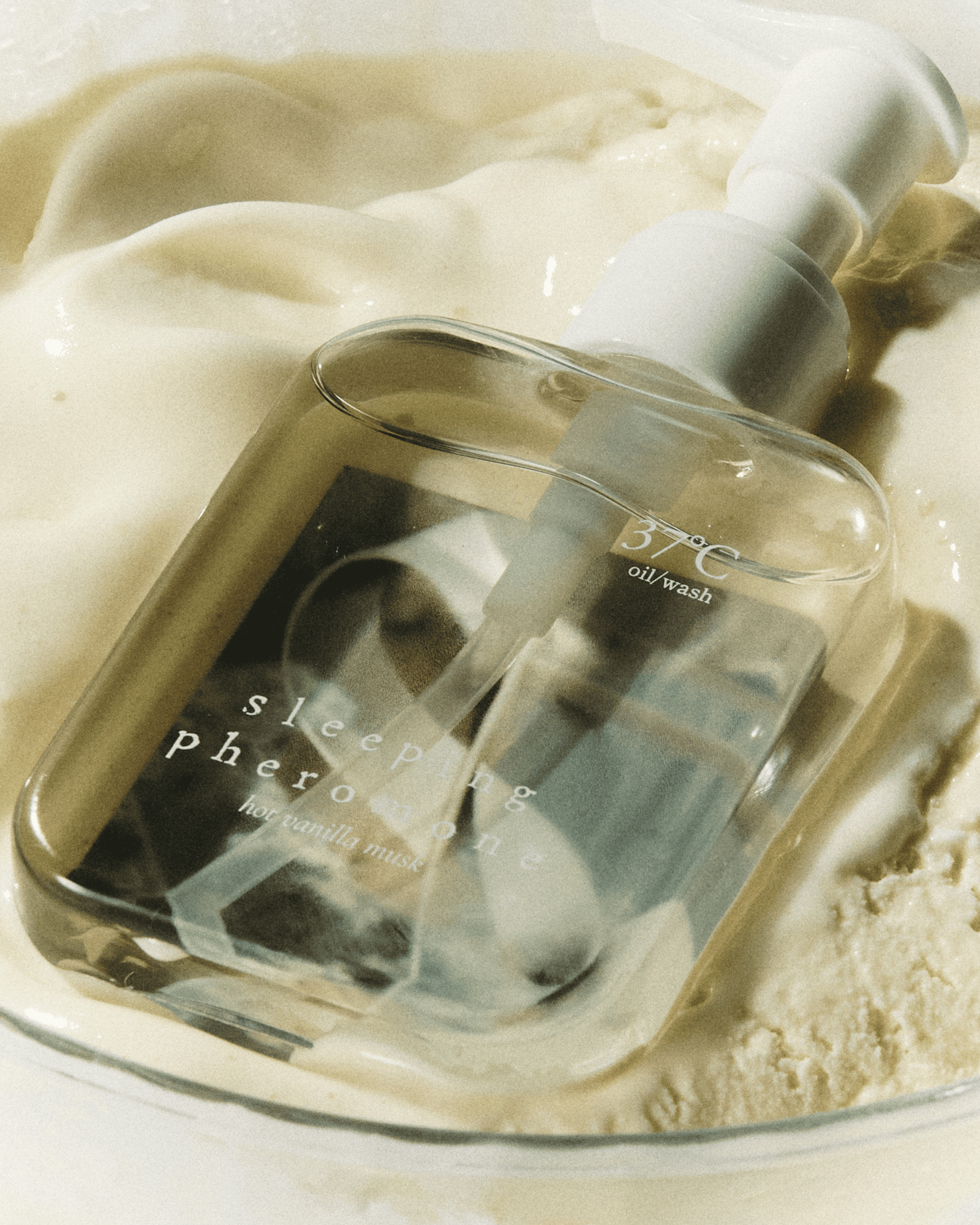 デリケートゾーン洗浄オイル「スリーピングフェロモン」