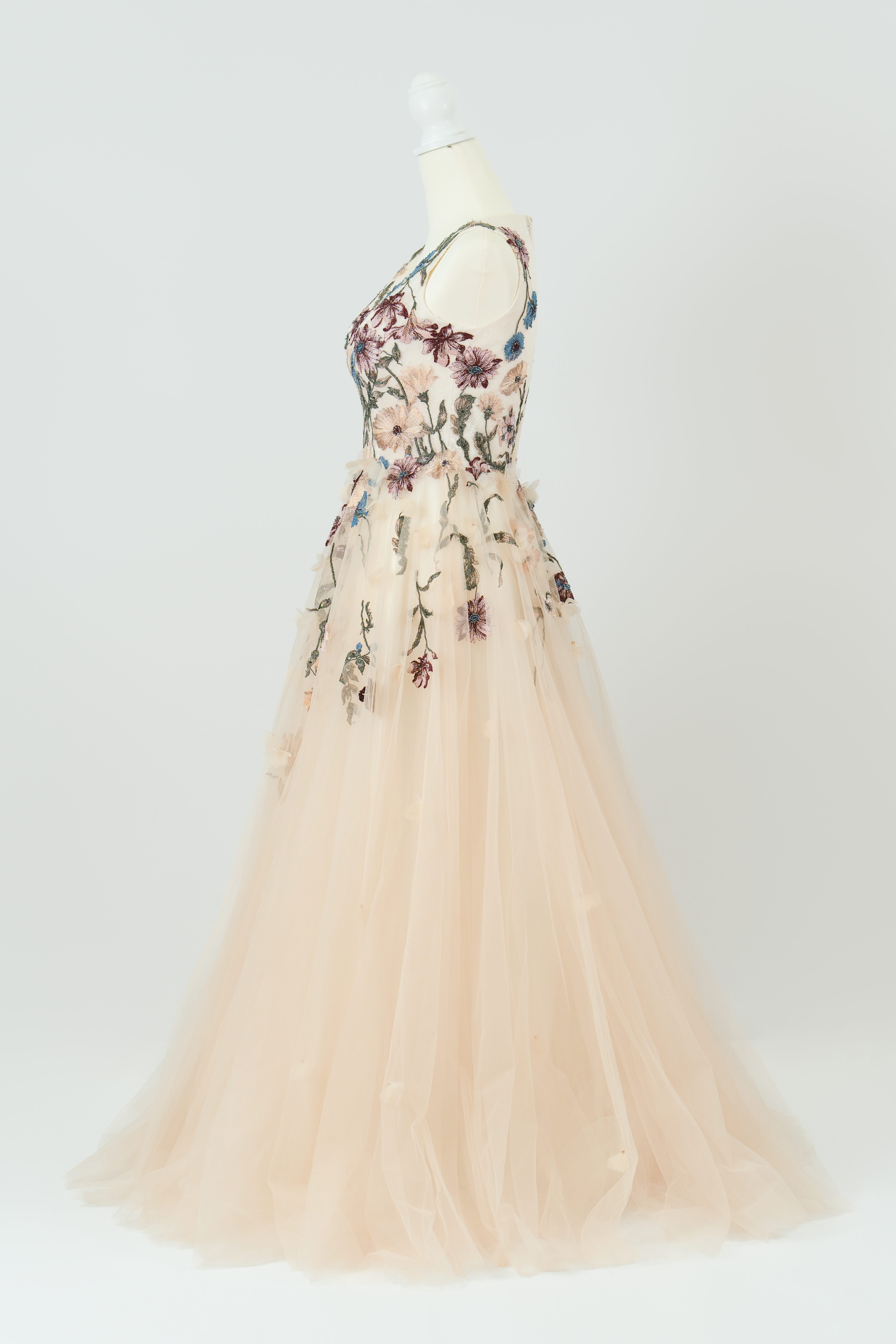 jardin fleuri 002 W ドレスサイズ（Type：JUST）: 3号：B74 W56 H84：ファスナー