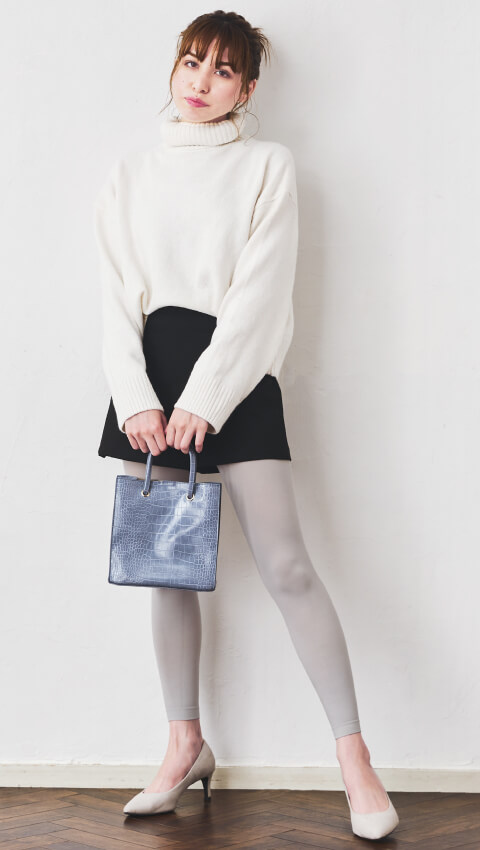 プレーン着圧レギンスとニットのコーディネート例