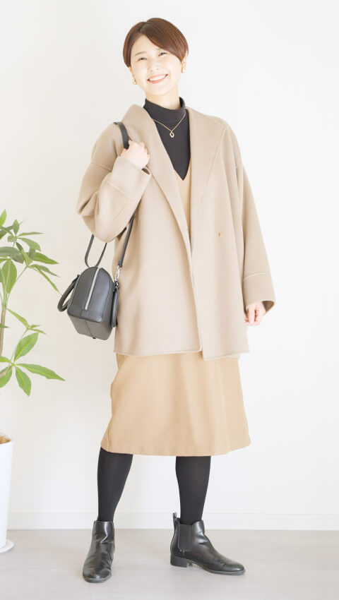 着圧タイツとワンピースのコーディネート例