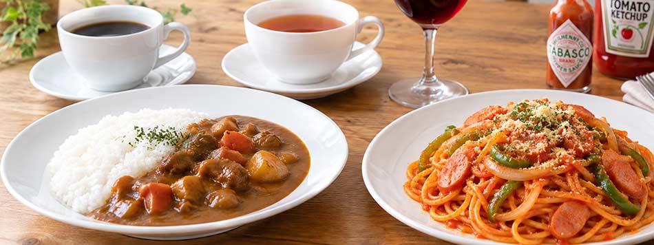 コーヒー、紅茶、緑茶、赤ワイン、カレーなど色の濃い飲食物