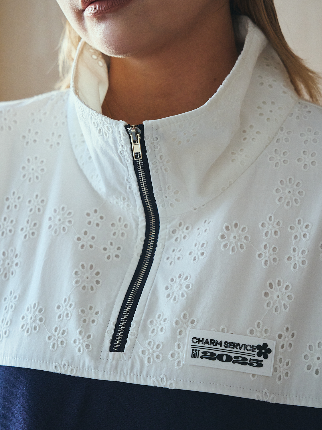 Lace Mix Track Pullover Collar: NAVY