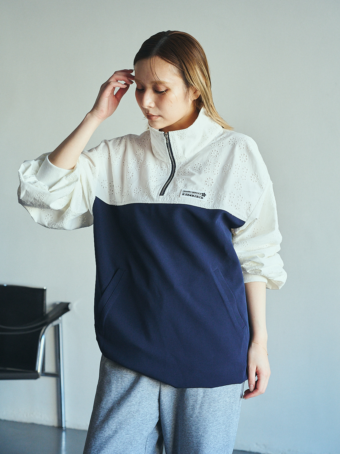 Lace Mix Track Pullover Collar: NAVY