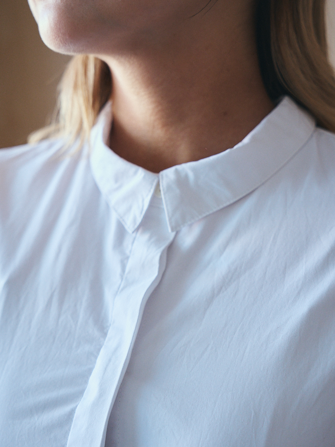 Side Ribbon Volume Dress Collar: WHITE