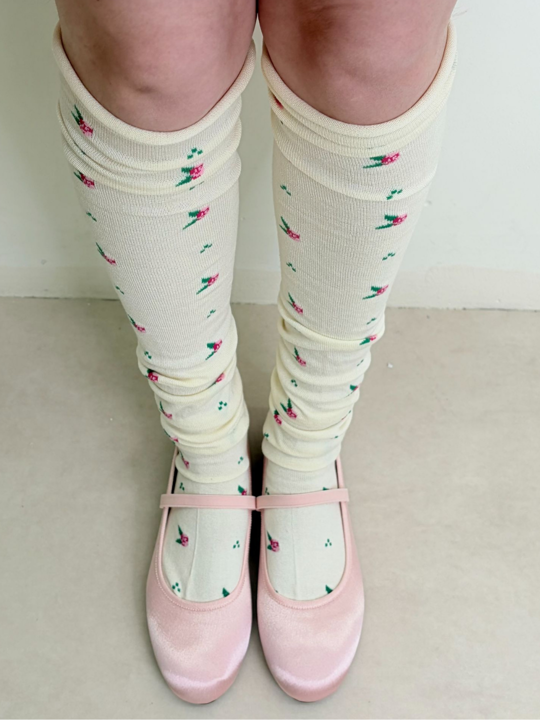 Small Floral Jacquard Over-the-Knee Socks Collar: OFFWHITE