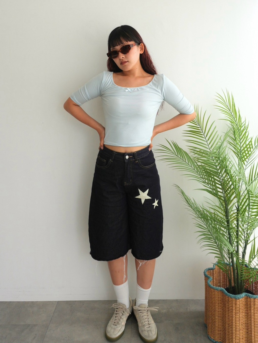 Star Motif Half Wide Denim Pants