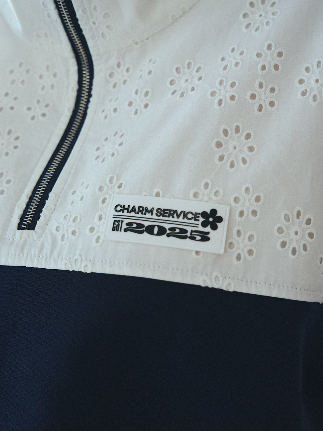 Lace Mix Track Pullover Collar: NAVY