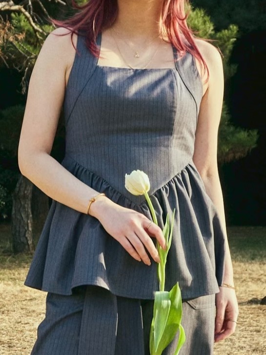 Back Cross Design Top Collar: GRAY