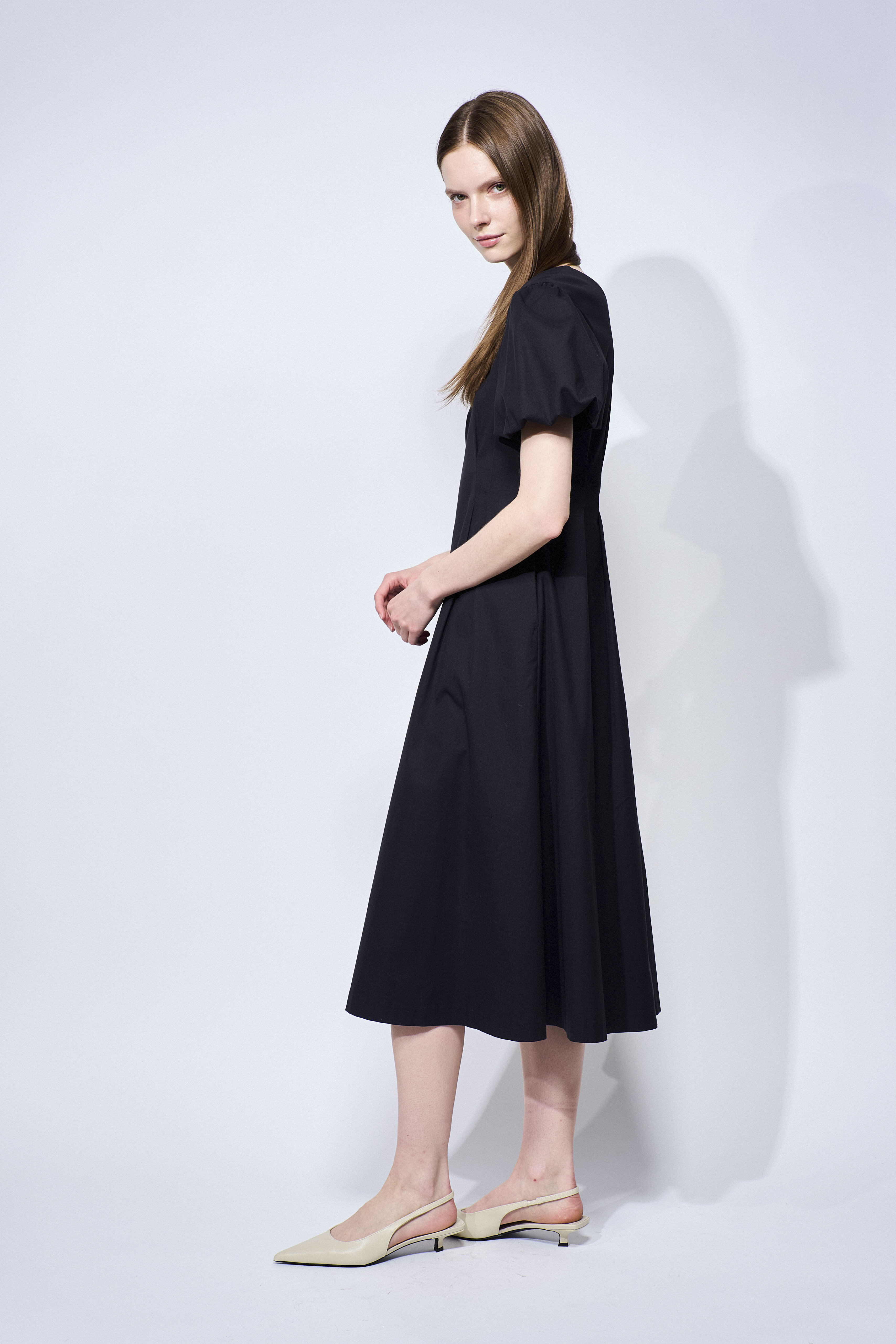 BACK BORDER DRESS