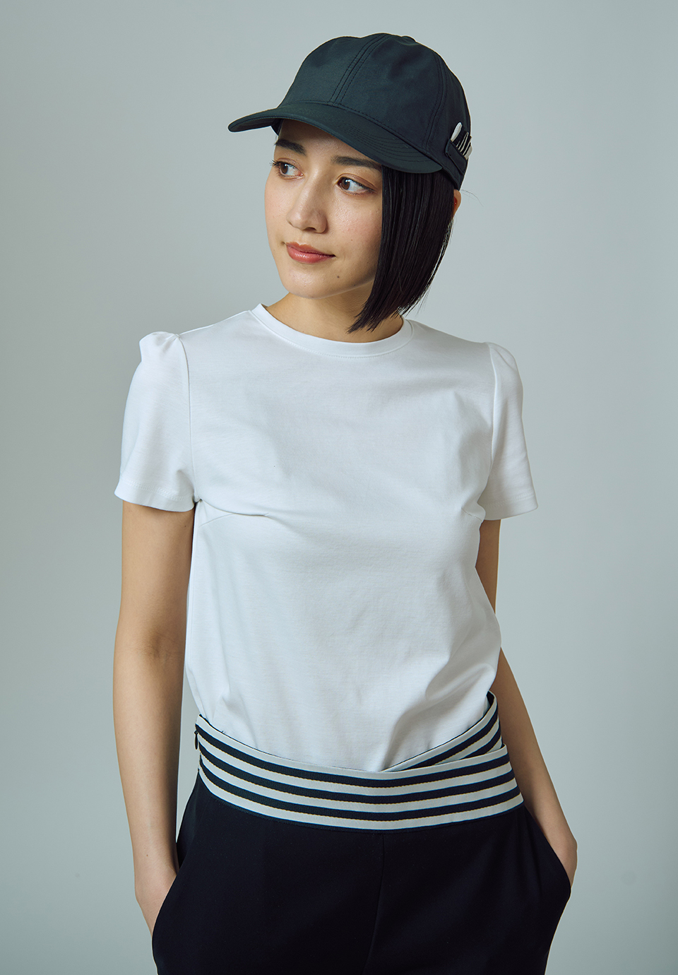 SIDE FRILL CAP