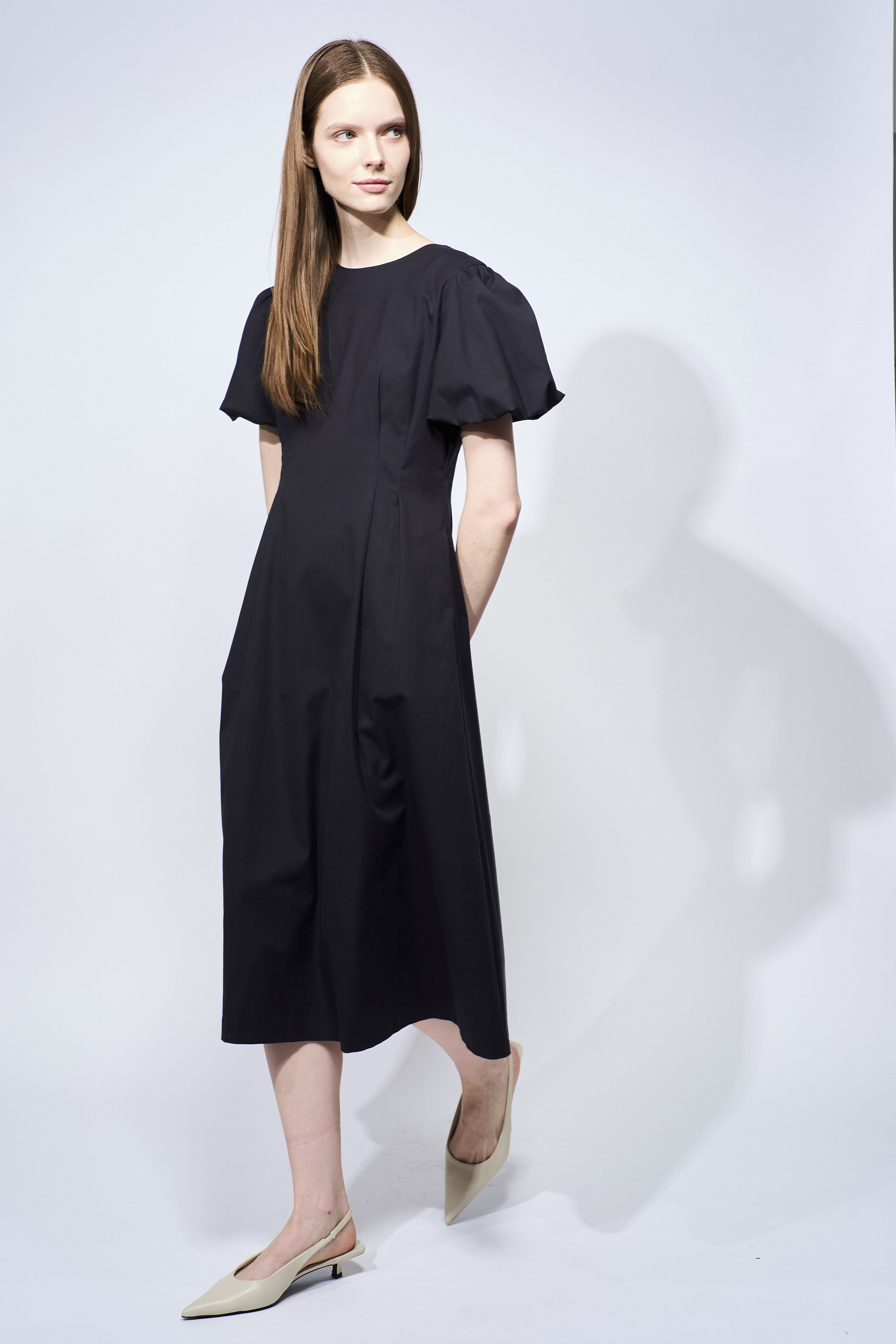 BACK BORDER DRESS