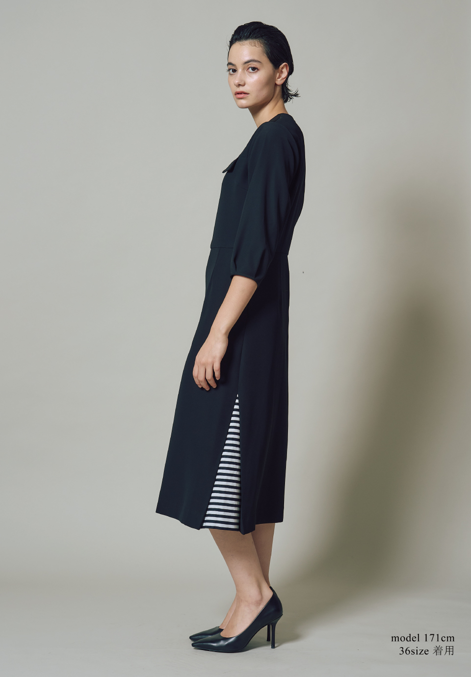 SIDE BORDER DRESS