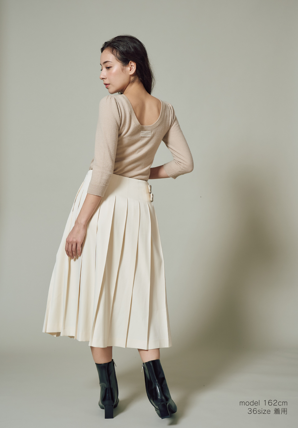 BELTED PLEATS SKIRT