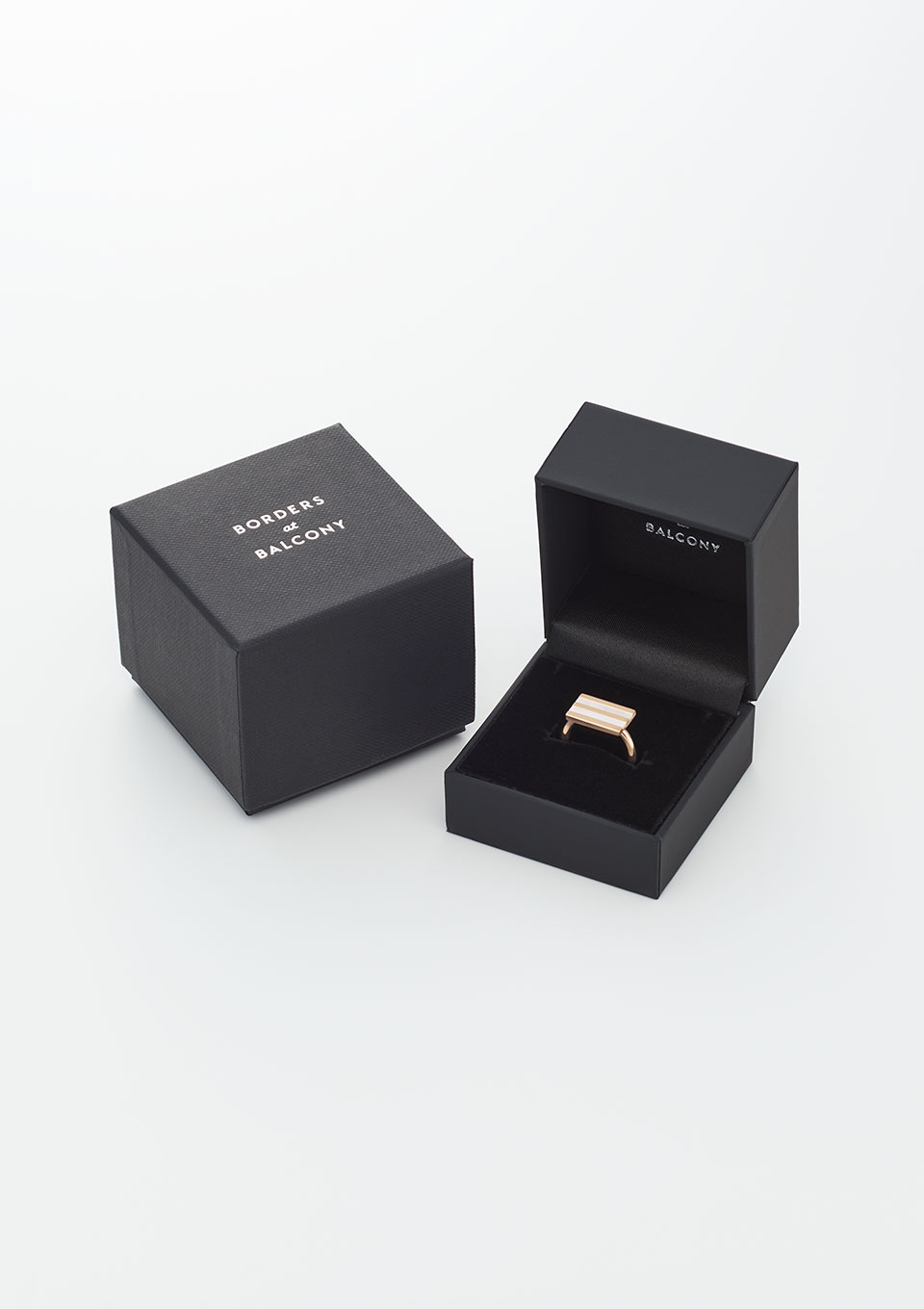 BORDER RECTANGLE RING