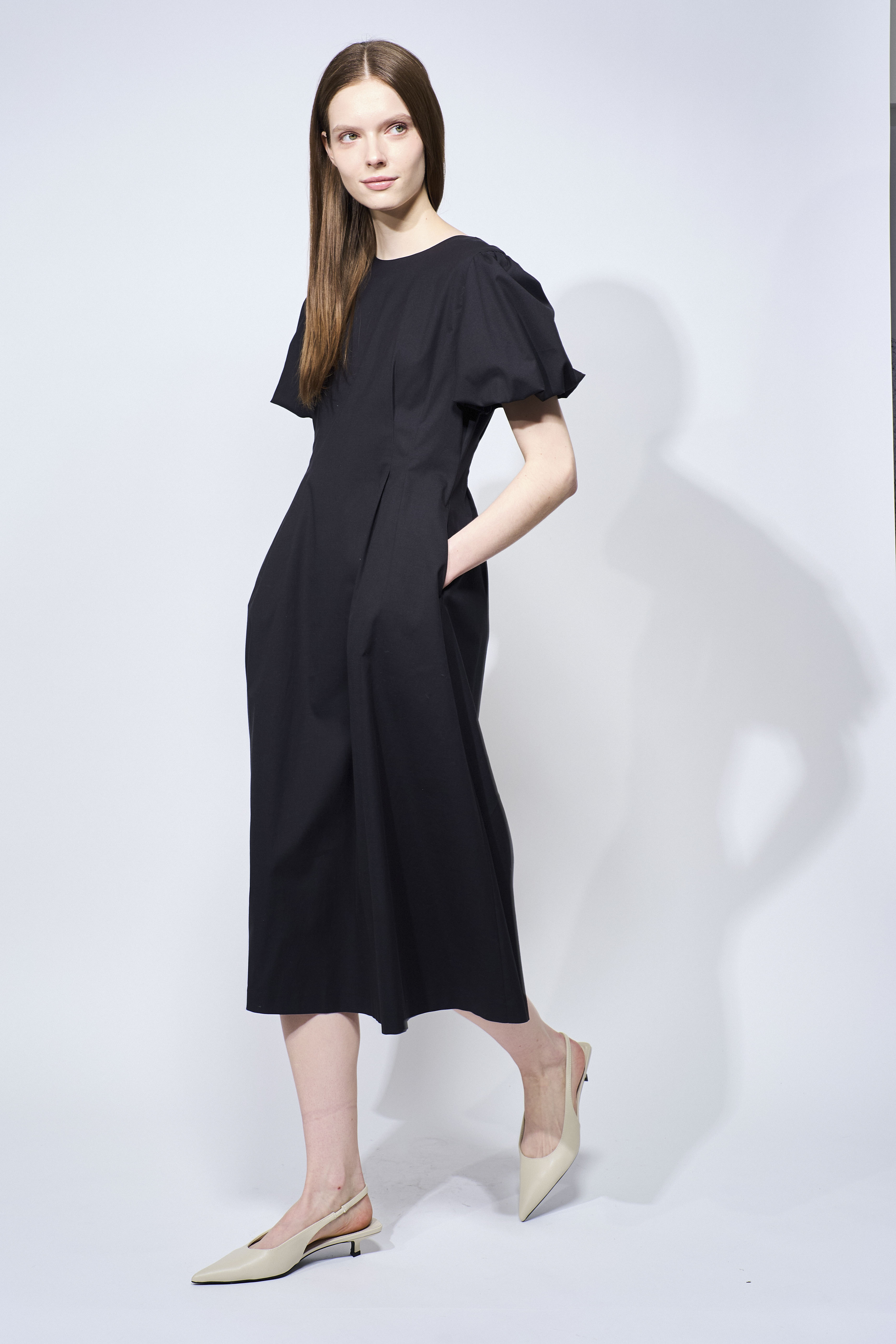 BACK BORDER DRESS