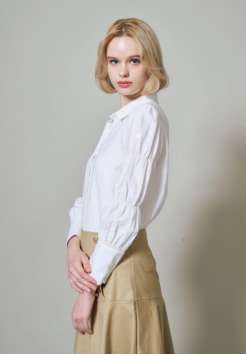 TIERED SLEEVES BLOUSE