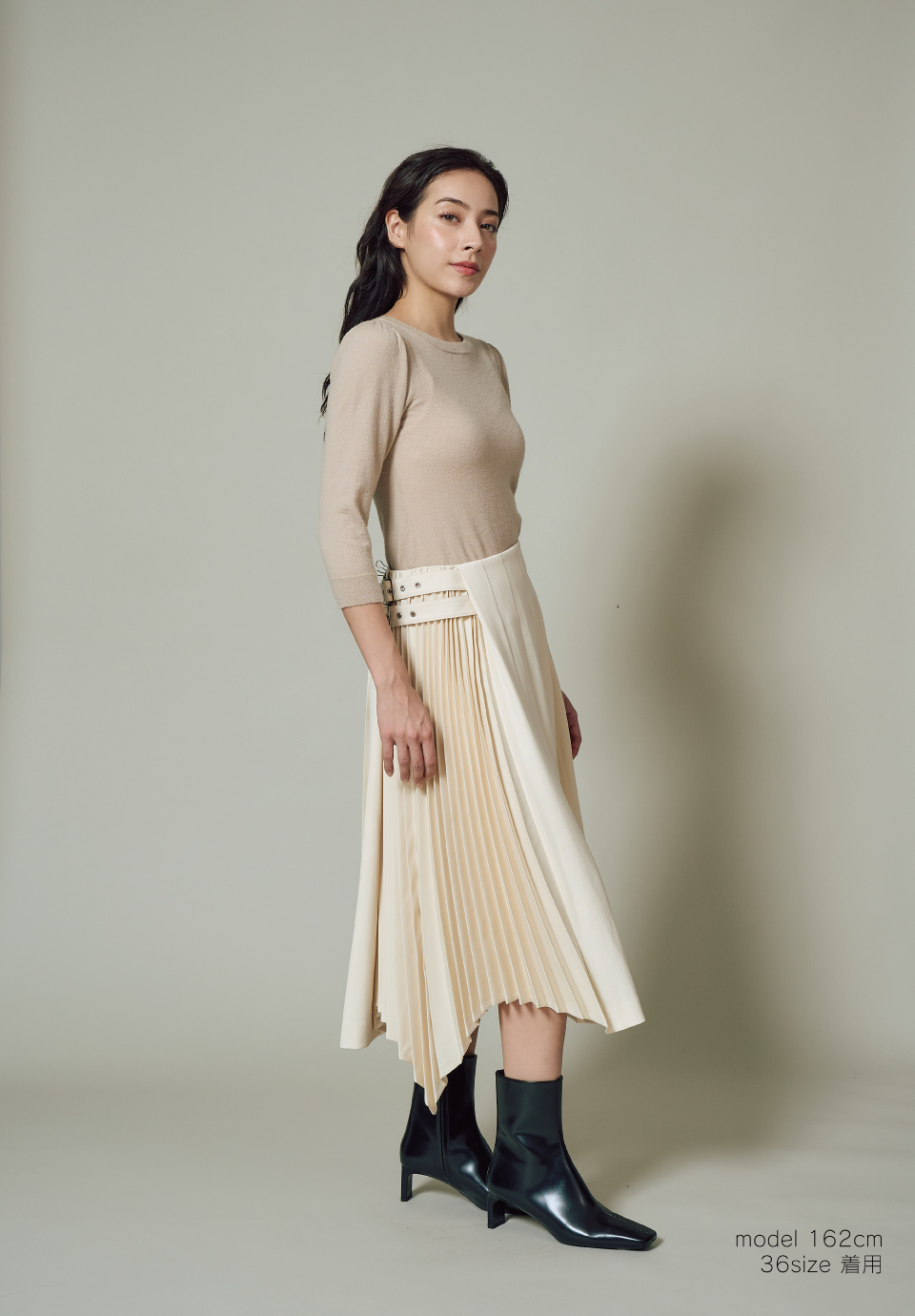 BELTED PLEATS SKIRT
