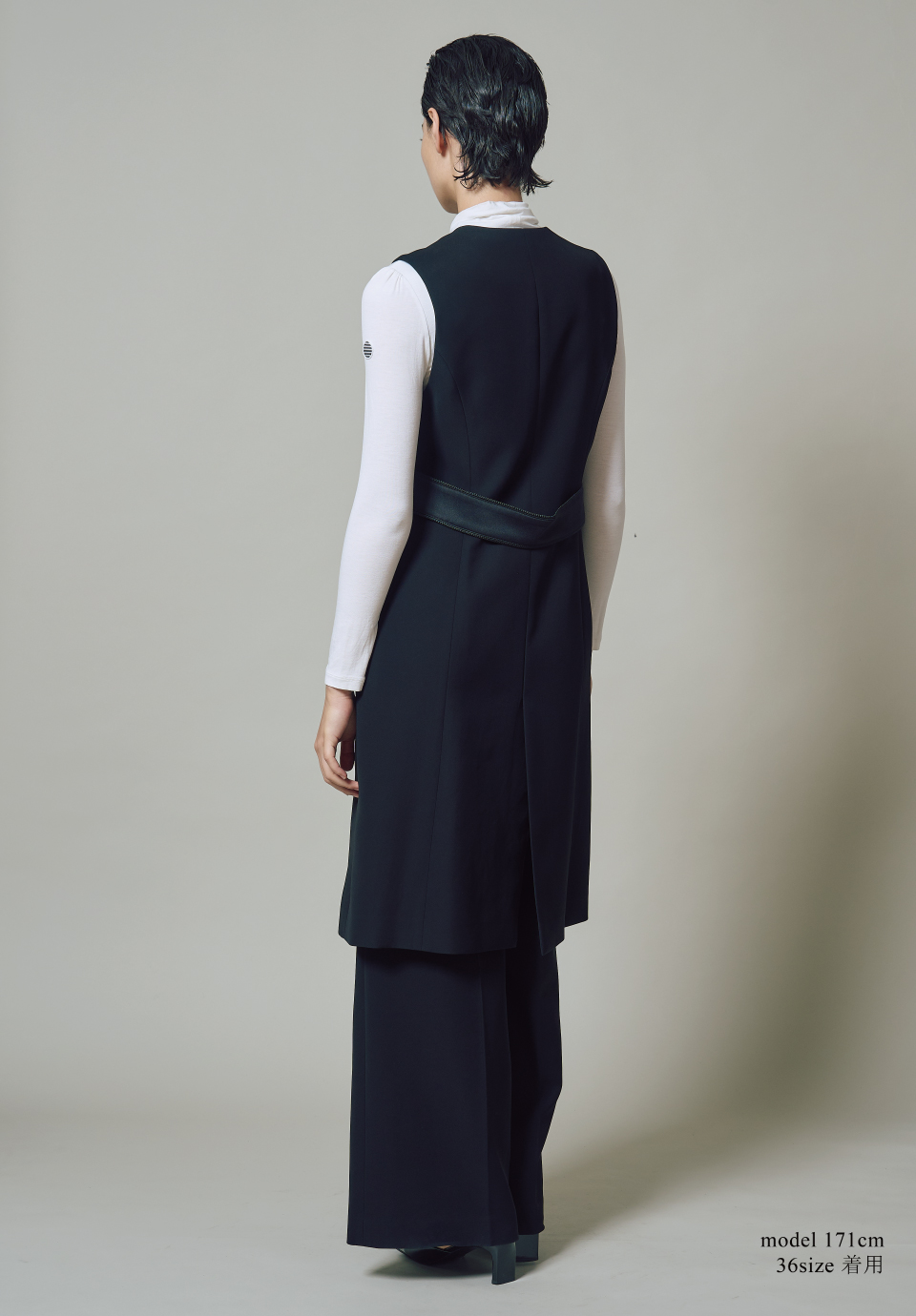 BACK BELTED GILET