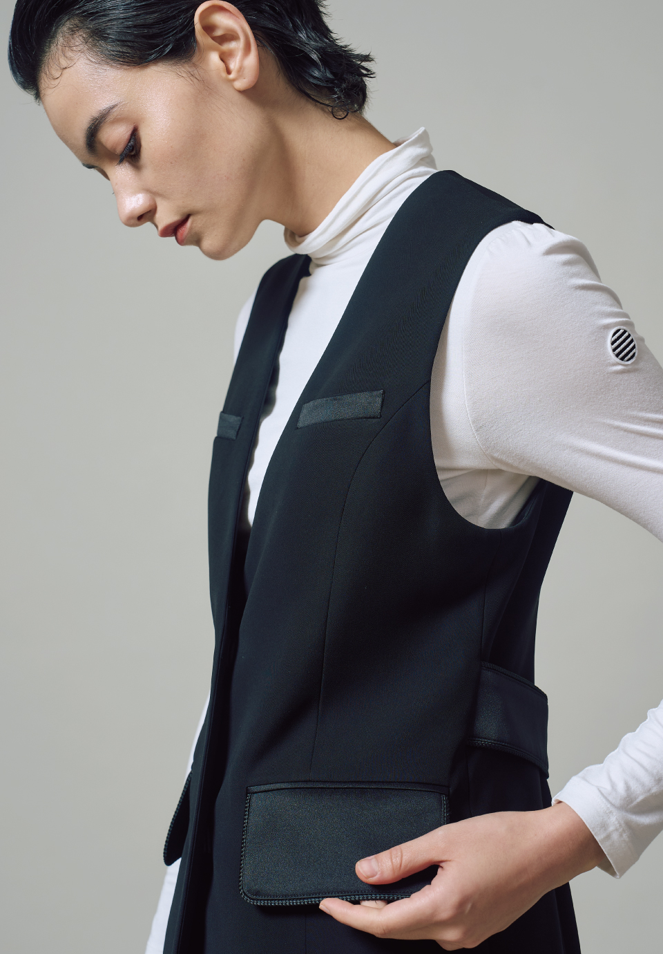 BACK BELTED GILET