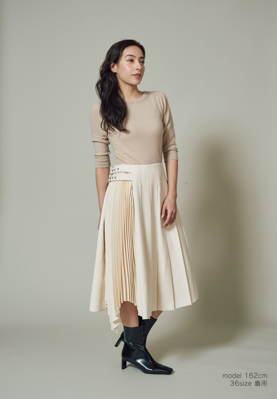 BELTED PLEATS SKIRT