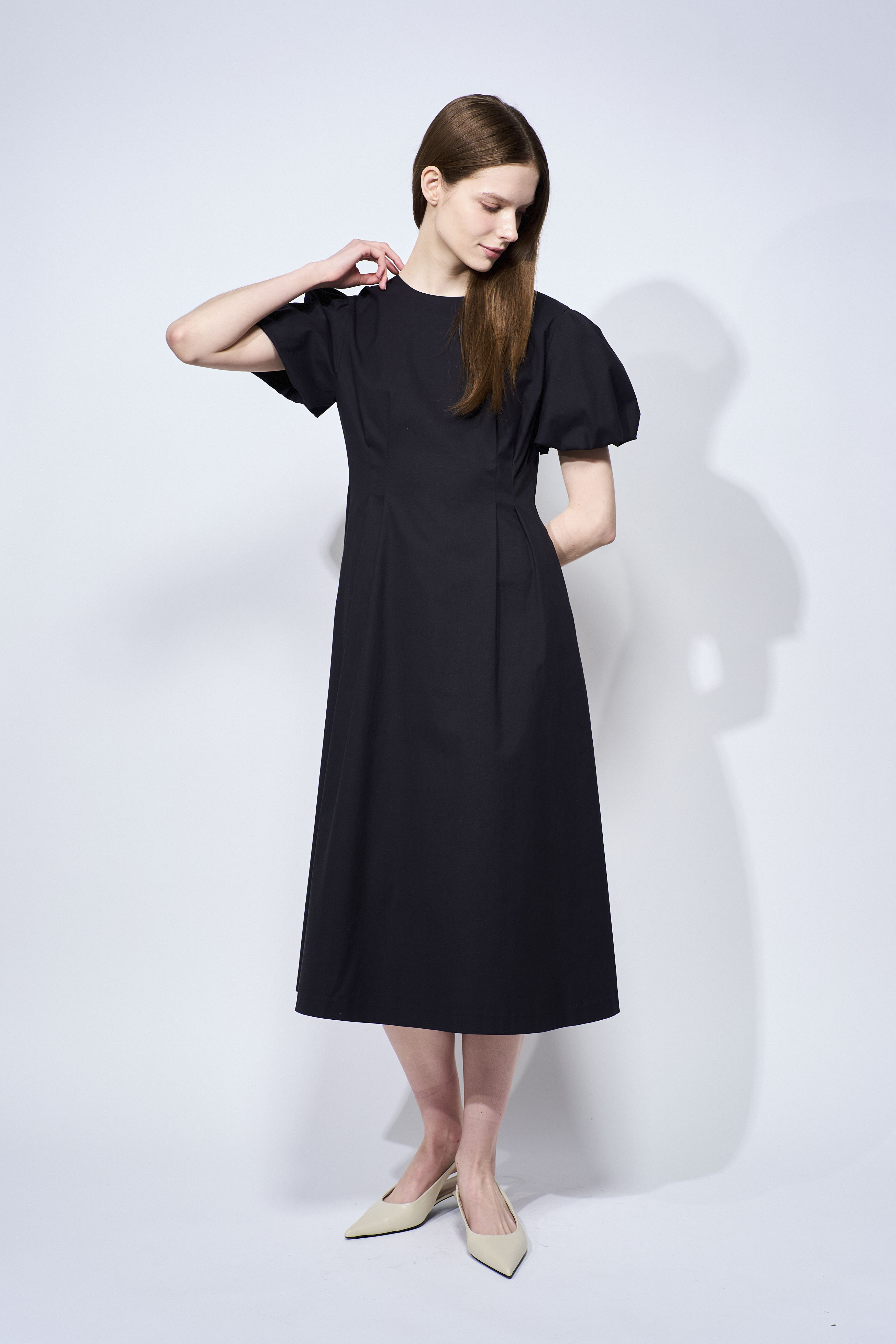 BACK BORDER DRESS