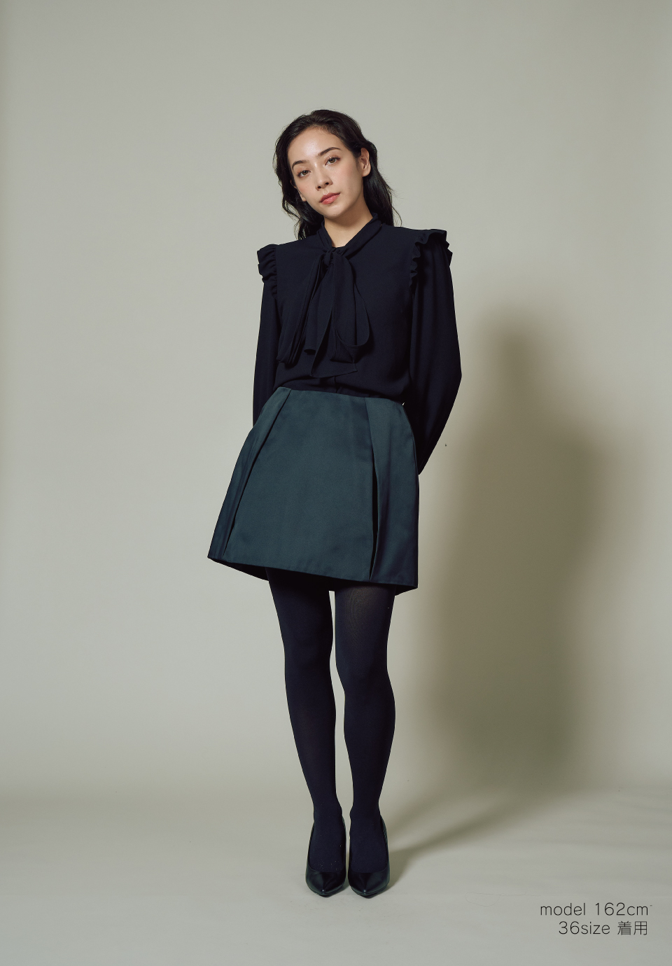 MEMORY SATIN MINI SKIRT