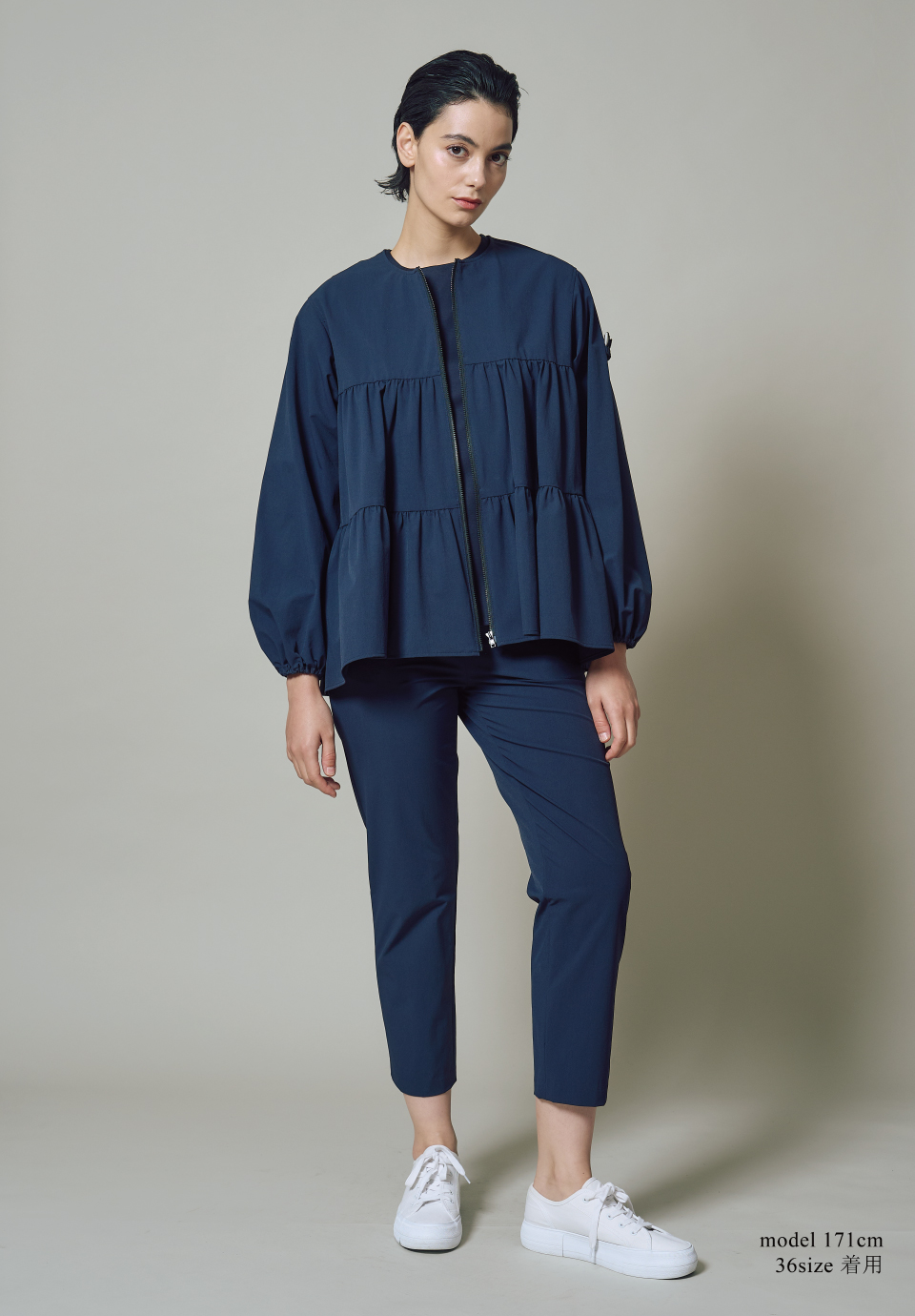SIDE FRILL STRETCH PANTS