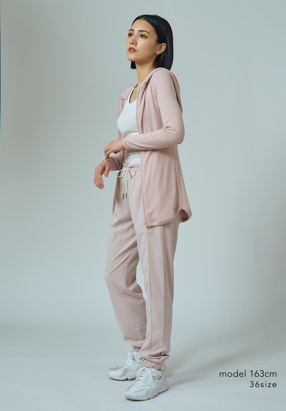 TRACK PANTS
