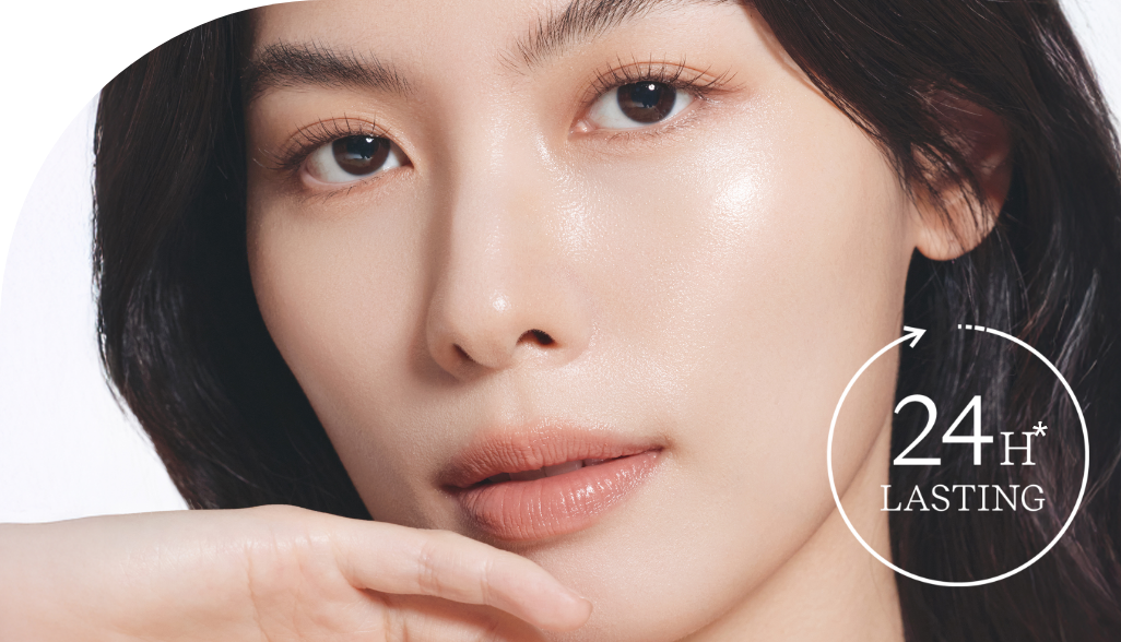 発光ツヤ肌が24時間*持続