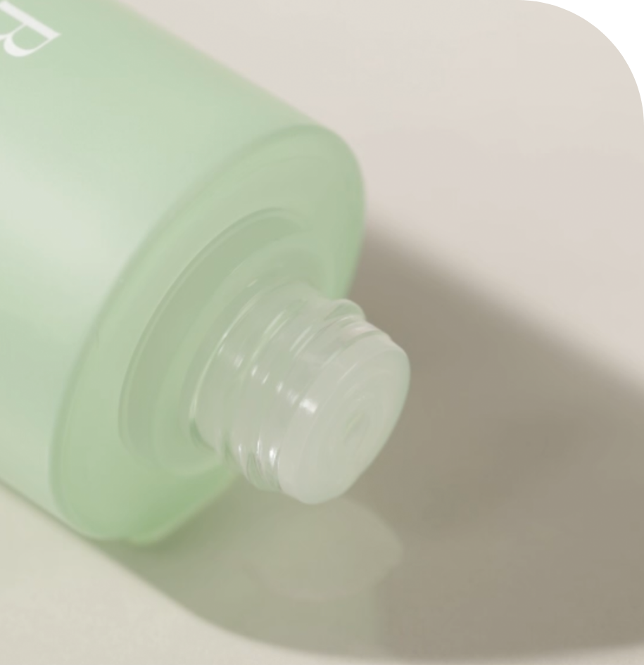 肌が飲み干すようなみずみずしい軽さ