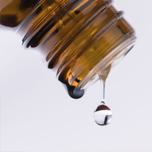 エッセンシャルオイル（ヒノキ）