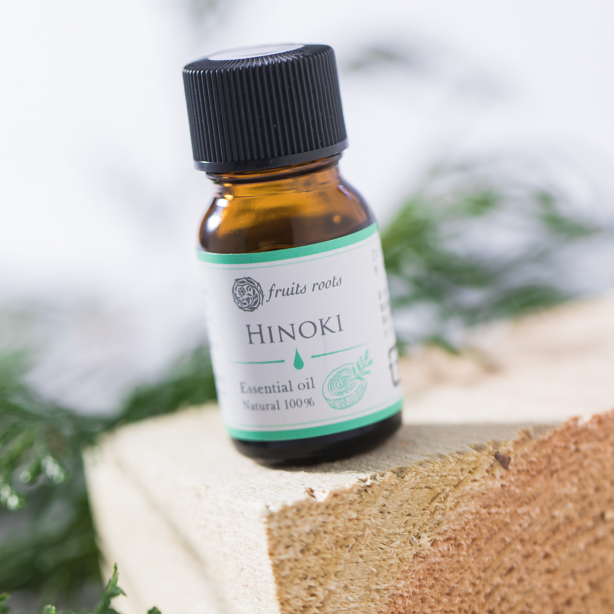 エッセンシャルオイル（ヒノキ）