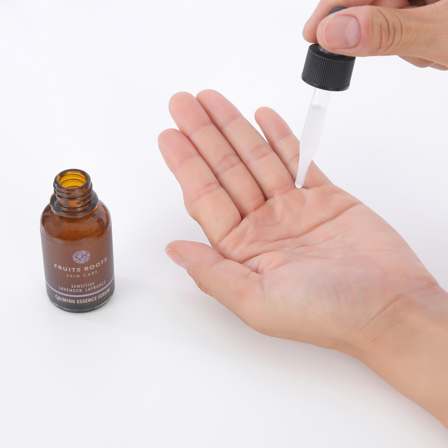 SENSITIVE カーミングエッセンスセラム