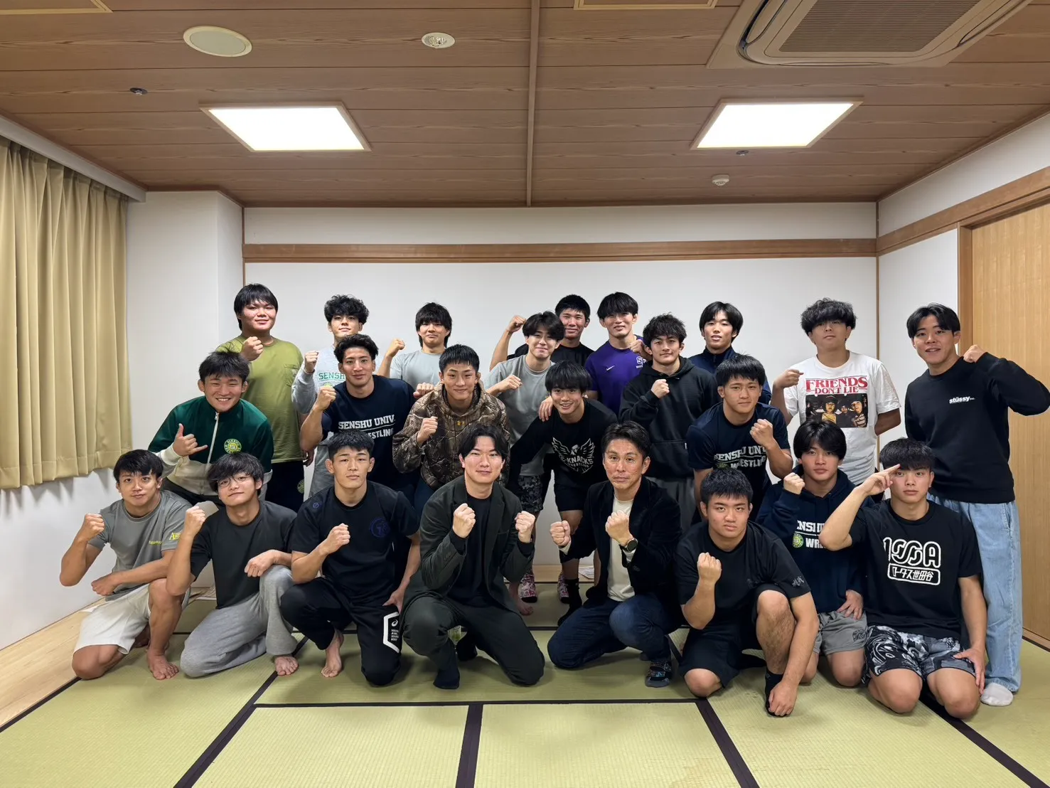 講義に参加した選手コーチとKEAN Healthスタッフ写真