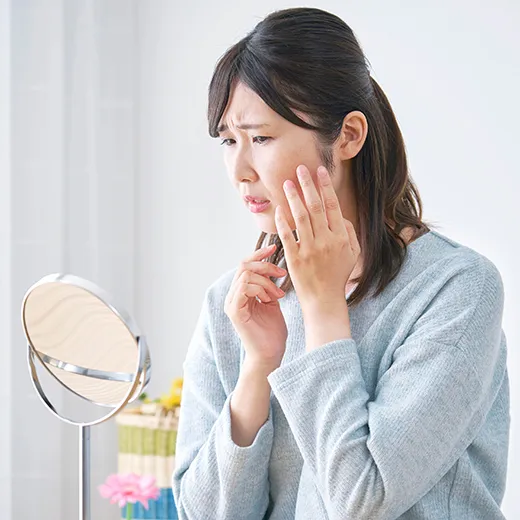 繰り返す「大人ニキビ」の正体は遺伝子にも原因が!? 自分に合ったスキンケア