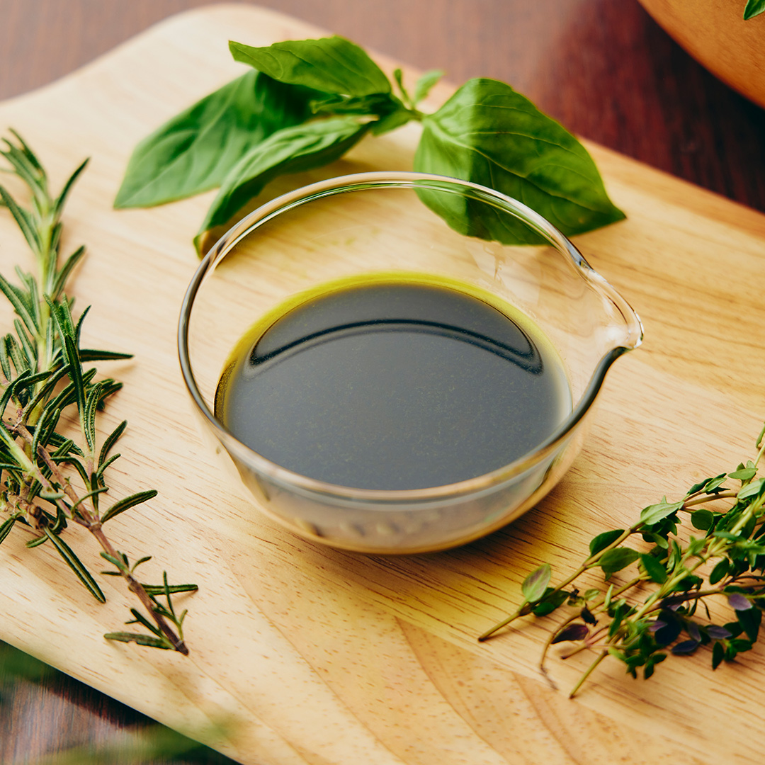 mochotto with CHLORELLA バジルソース