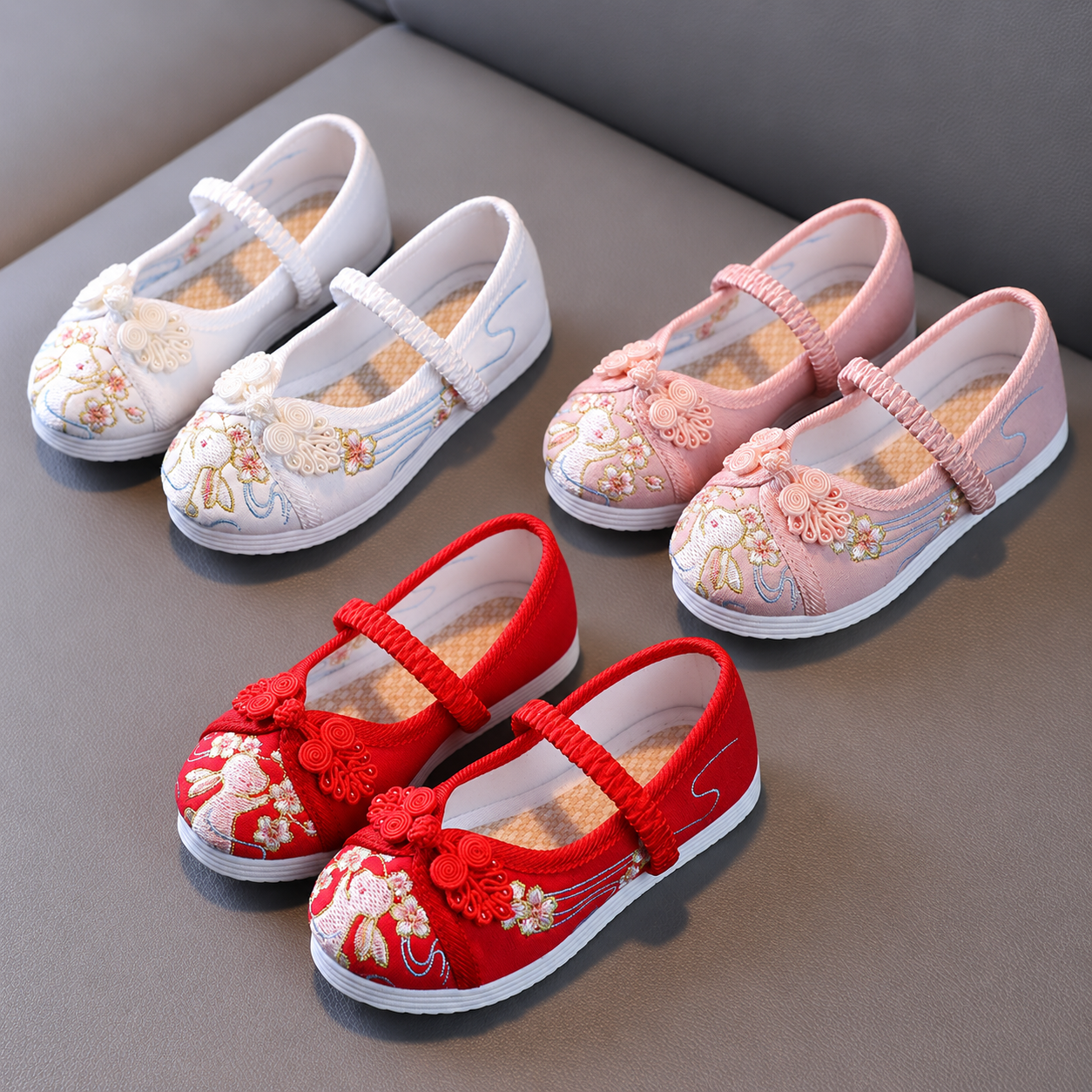 アンティークフラワー刺繍パンプス　3色展開　(A00051) Size: 13.5cm　レッド