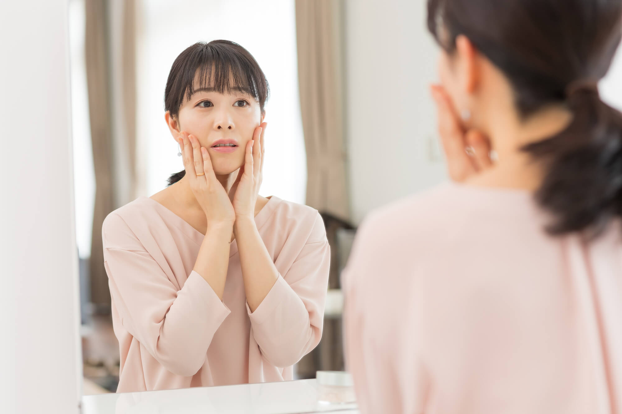 あなたはほうれい線ができやすいタイプ？原因と今日からできる対策方法を徹底解説